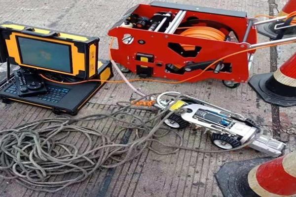 利津CCTV管道检测机器人